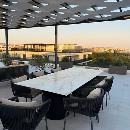 Olive Sea View Penthouse 자다르