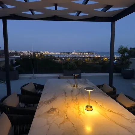 Olive Sea View Penthouse Apartment *