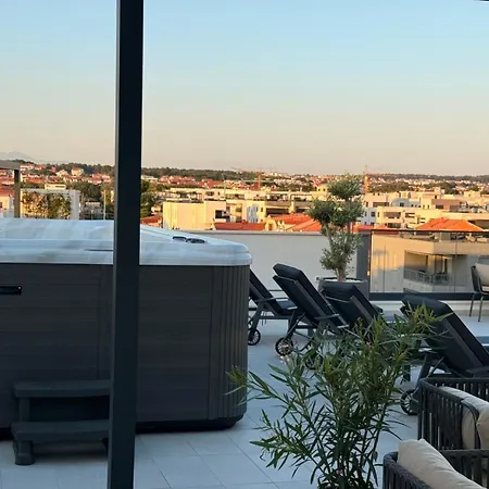 아파트 Olive Sea View Penthouse *